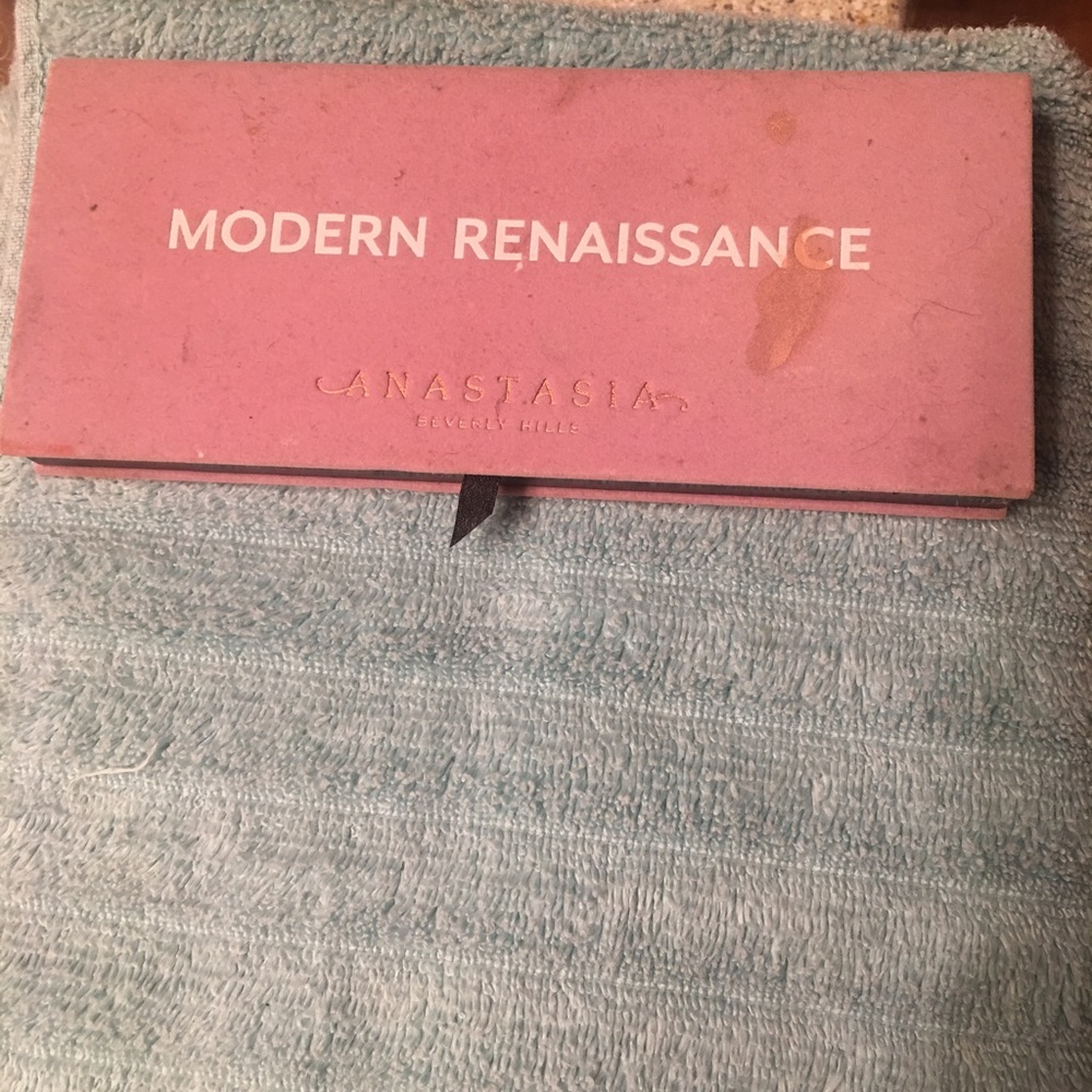 Anastasia modern renaissance. Barely used